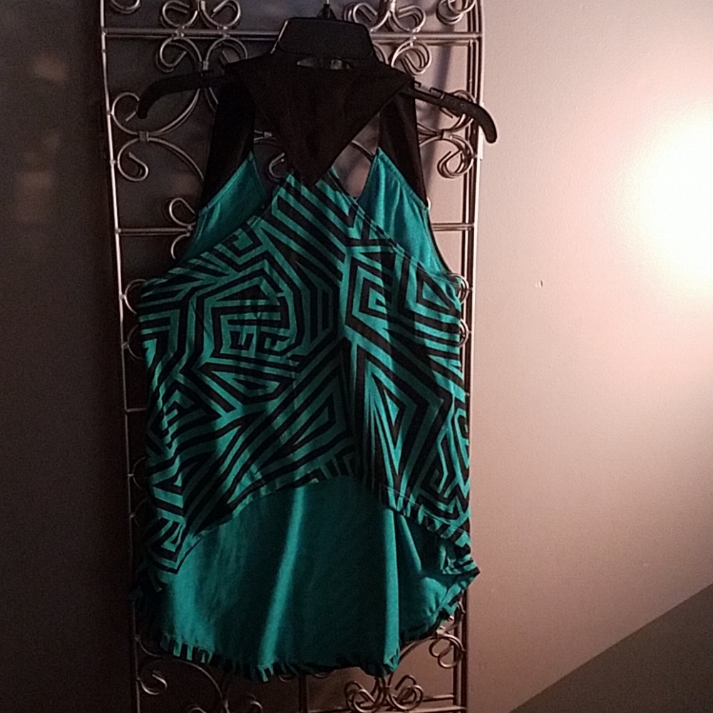 Top - Picture 3 of 6